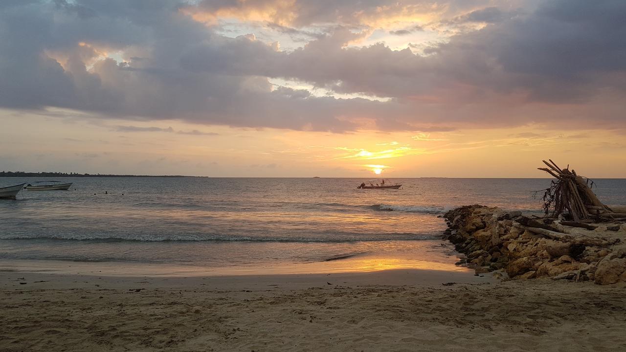 Hostel Beach House Rincón 外观 照片
